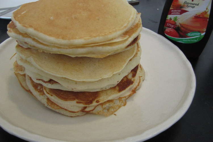 牛乳なくても ふっくらとろけるパンケーキ レシピ 作り方 By ひかちゅう クックパッド