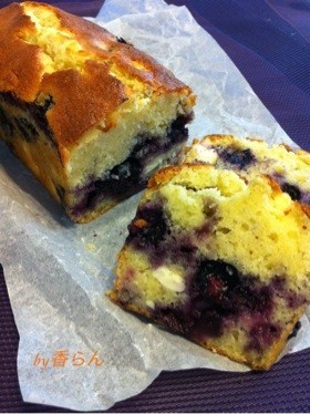 フレッシュブルーベリーたっぷりケーキ