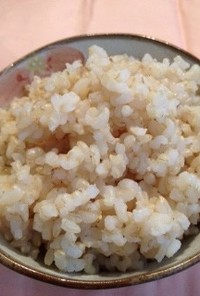 塩麹でおいしい玄米ご飯(炊飯器使用)