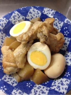 鶏手羽元・大根・こんにゃく入りの簡単煮物の画像