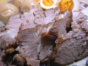 ダシつゆで作る簡単煮豚♪