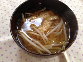 母の味♬もやしの味噌汁