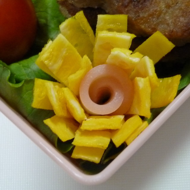 薄焼き玉子 花 弁当 レシピ 作り方 By Yosris クックパッド 簡単おいしいみんなのレシピが361万品