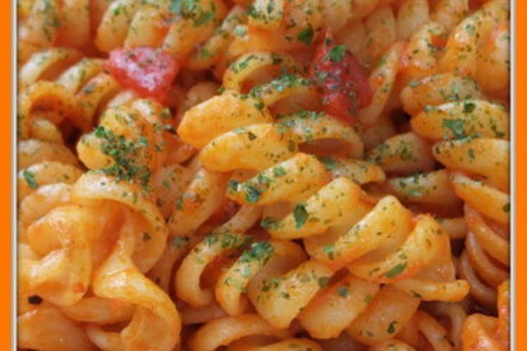 ツイストマカロニのトマトソース レシピ 作り方 By 和洋中華 クックパッド 簡単おいしいみんなのレシピが361万品