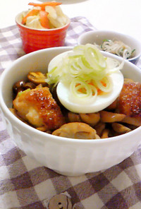 洋風■鶏とキノコの照り玉丼■