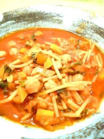 食べるスープパスタの画像