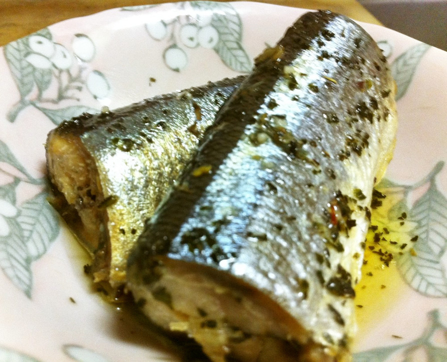 秋刀魚のバジルオイル漬けの画像