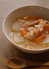 【和薬膳】冬瓜と鶏手羽のスープ