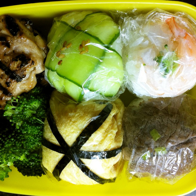 外人受けするおもてなし用カラフル手毬寿司 レシピ 作り方 By 花菜とクッキング クックパッド 簡単おいしいみんなのレシピが355万品