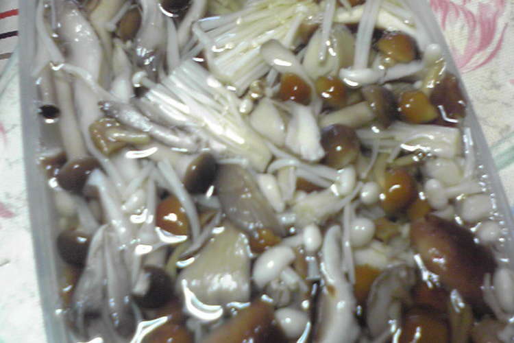 キノコのピクルス ロシア風 レシピ 作り方 By レベッカ リー クックパッド 簡単おいしいみんなのレシピが360万品