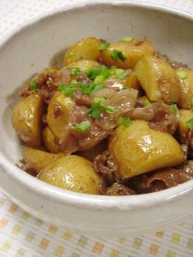 にんにく風味、揚げ肉じゃが。