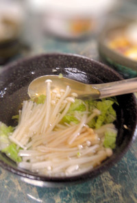 エノキと白菜のインスタント塩麹お吸い物