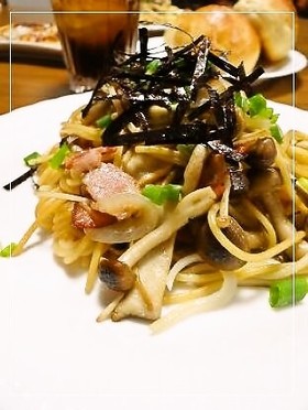 柚子胡椒とバター醤油のきのこパスタ