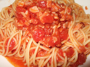 格安トマト缶でパスタ（コンソメでコク）の画像