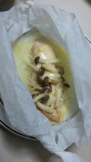 生鮭のチーズ蒸しの写真