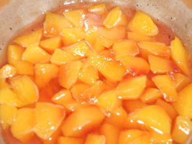桃のコンポート　シロップ煮の写真