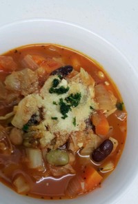 豆と野菜のトマトスープ