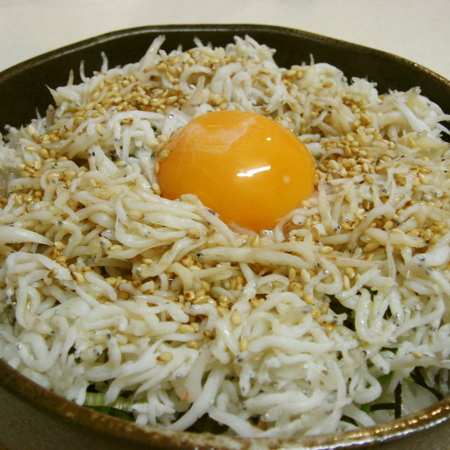 ごま油が香る 釜揚げしらす丼 レシピ 作り方 By れいかほママ クックパッド