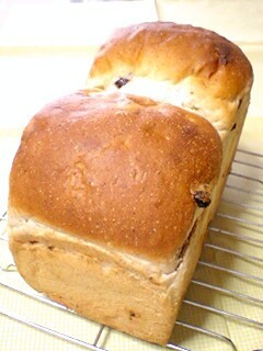 素朴な森のレーズン食パン（1.5斤）♡の画像