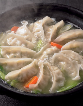 丸鶏餃子鍋