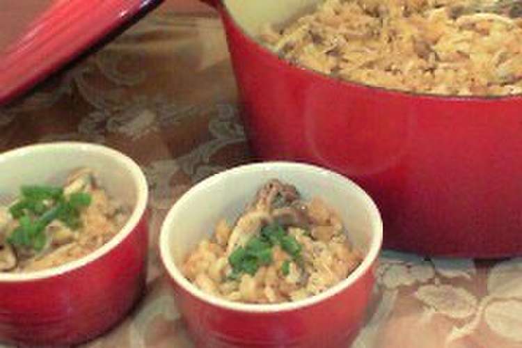 ルクルーゼで 秋の炊き込み きのこご飯 レシピ 作り方 By Nemarin クックパッド