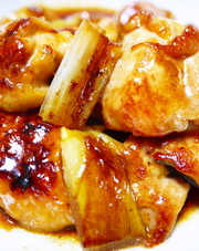 ★ズボラな焼き鳥★串なし!鶏もも肉と白葱の写真