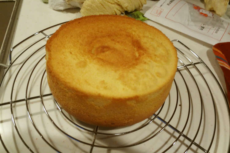 しっとりふわふわスポンジケーキ 共立て レシピ 作り方 By しんちんぐ クックパッド