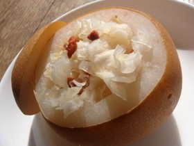 薬膳ノススメ!梨と白キクラゲの潤い蒸し