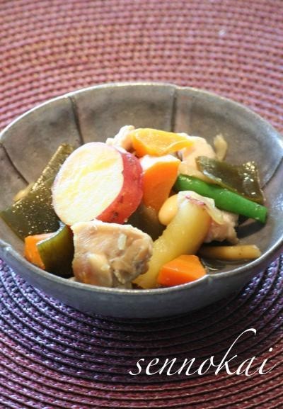 簡単おふくろの味☆鶏と秋野菜の煮物 の画像