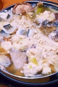 醤油麹出汁激ウマ鱧白菜トロ旨卵豆腐鍋
