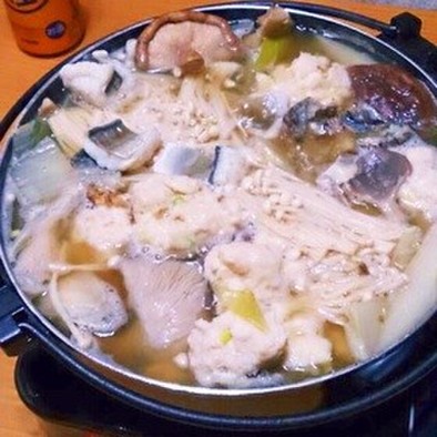 醤油麹出汁激ウマ鱧白菜トロ旨卵豆腐鍋の写真