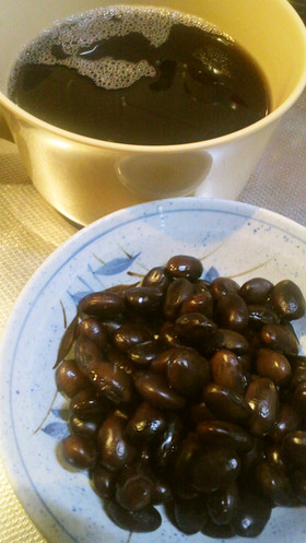 ほったらかしで簡単!蒸し黒豆&黒豆茶