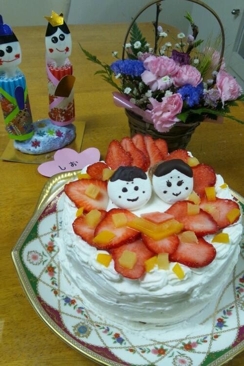 ♪雛祭り♪デコレーションケーキの画像