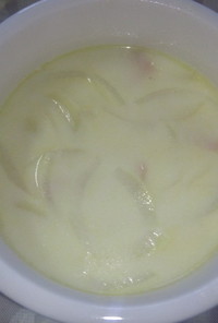 ミルクコンソメスープ
