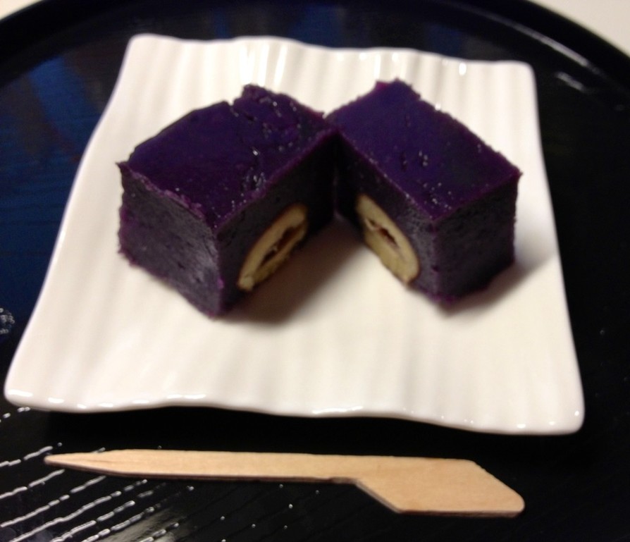 栗入り紫芋羊羹の画像