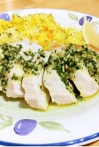 鶏胸肉とニンニク生姜レモンバターソース