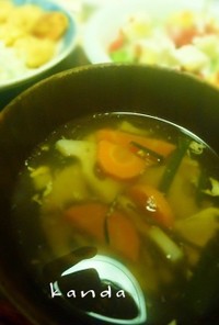 エビの殻からとれる出汁が美味!スープ