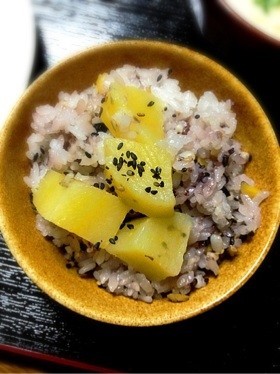さつまいもご飯(^-^)雑穀米入りの画像