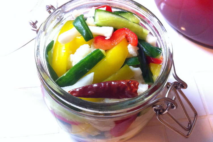 白ワインビネガーで野菜のピクルス レシピ 作り方 By Madamekaiu クックパッド 簡単おいしいみんなのレシピが354万品