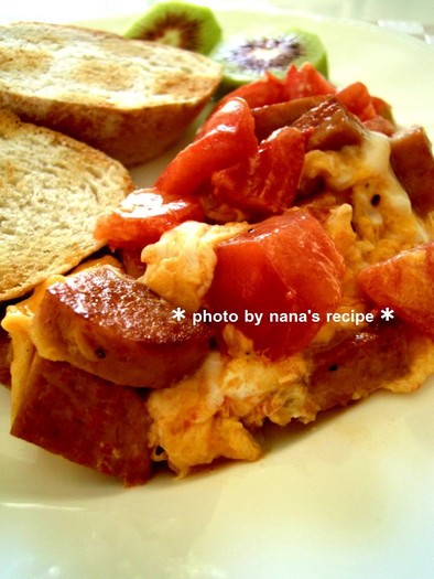 朝食に！スパムと卵とトマトの炒め物の写真