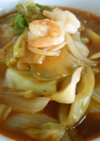 えびとキャベツと搾菜とセロリの四川風辛麺