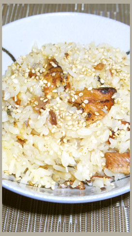 簡単炊き込みご飯!さんまの蒲焼きの缶詰で