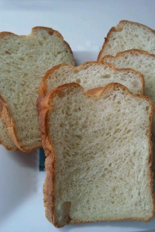 アーモンド香る食パンの画像