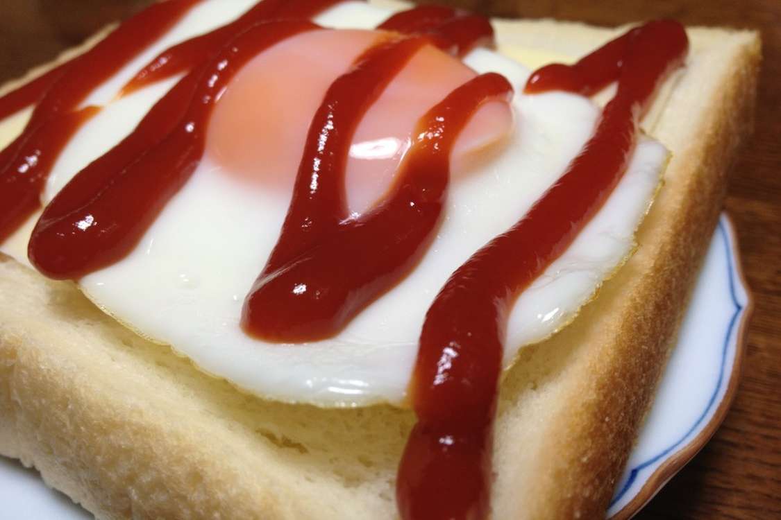 ケチャラー目玉焼きパン レシピ 作り方 By れおちゃん クックパッド 簡単おいしいみんなのレシピが378万品
