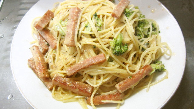 スパムでカルボナーラ風スパゲティ レシピ 作り方 By しん兄 クックパッド