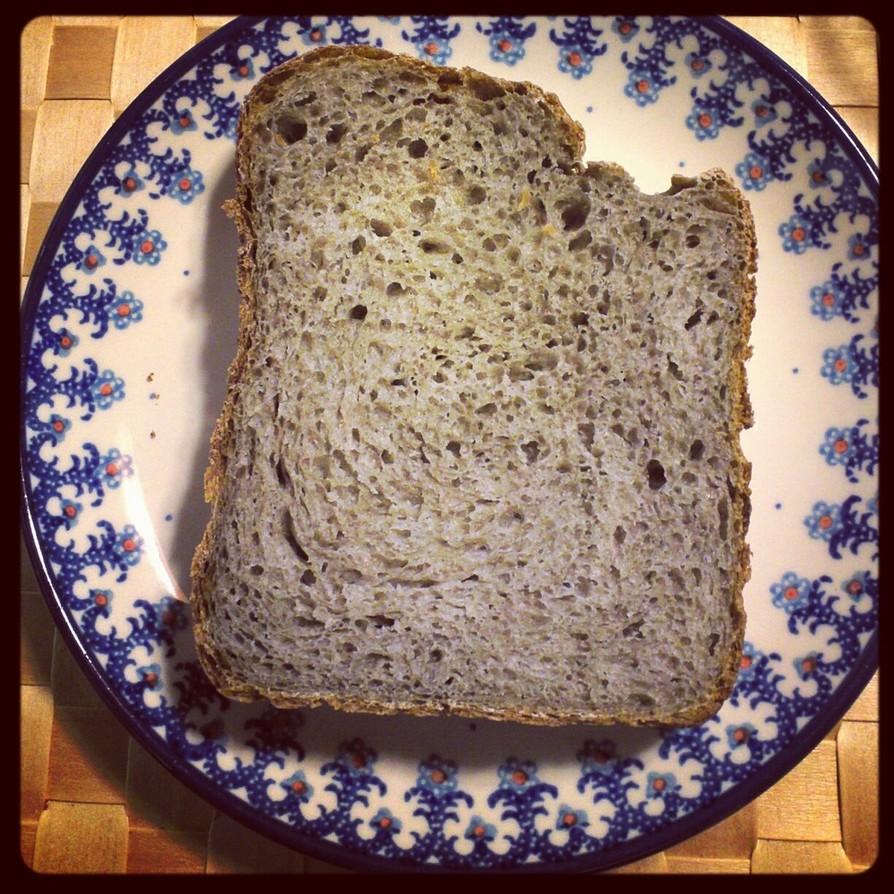HBで黒ゴマペースト食パンの画像