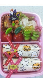 お弁当に!たまごのロールサンドイッチ♪の写真