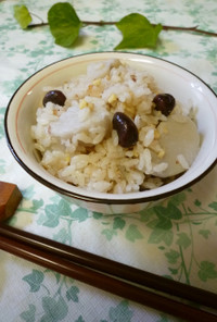 高野入り里芋とそら豆の炊き込みご飯