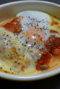 鮭と茸の目玉オーブン焼き-トマトソース-