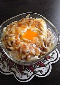 半熟卵の納豆＆チーズ焼きご飯